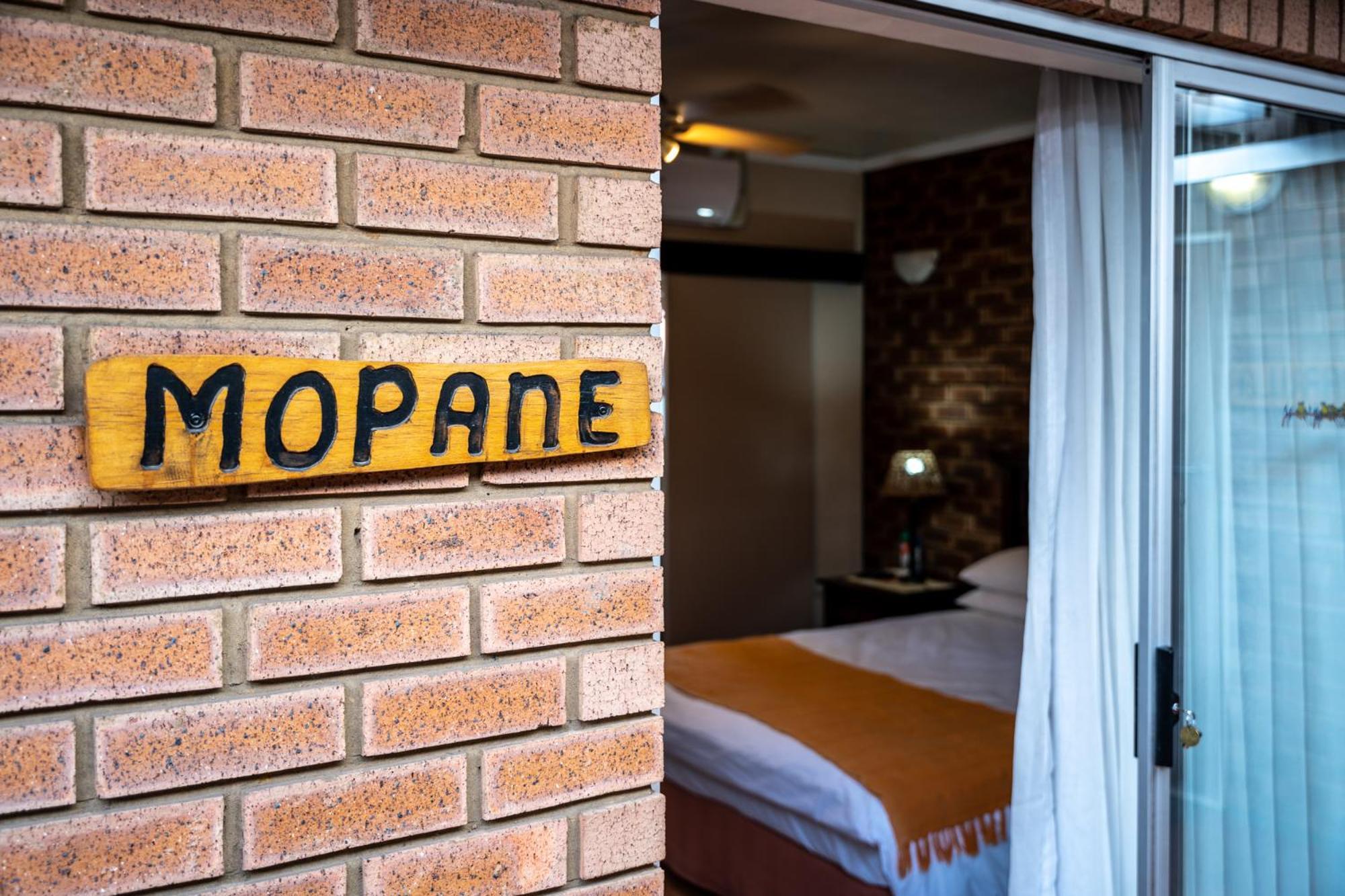 Asante Guest House Vanderbijlpark Exterior foto