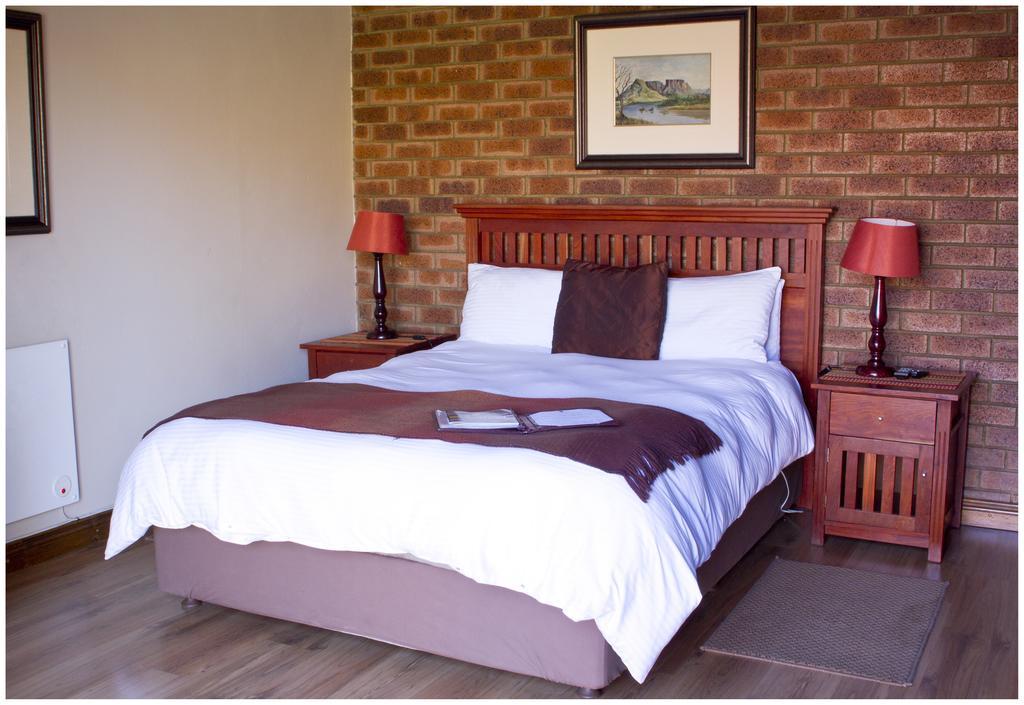 Asante Guest House Vanderbijlpark Exterior foto